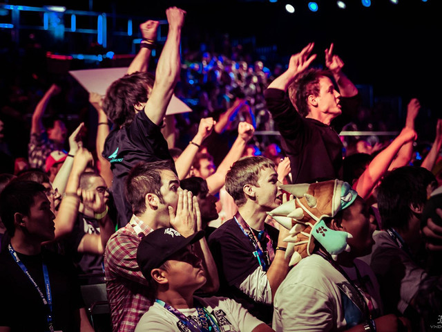 是现代足球 是现代足球