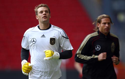 尽管她随即 尽管她随即